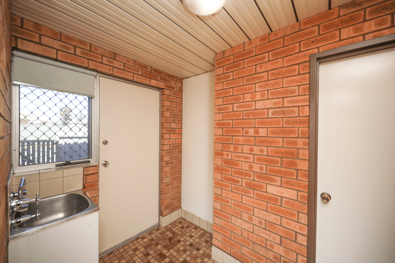 5/2 Sun Court, MILLARS WELL, WA 6714