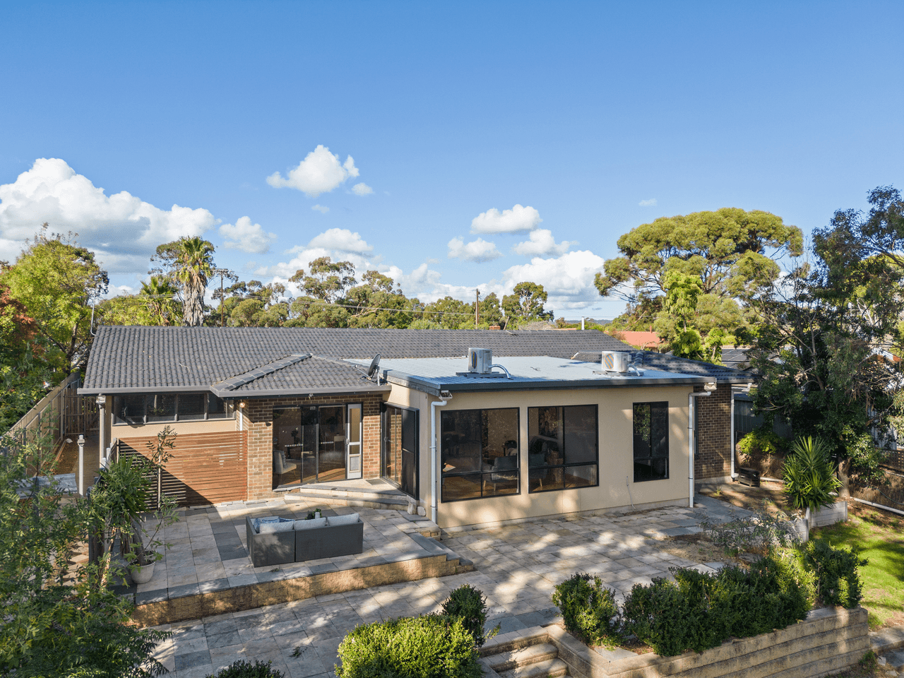 9 Glenalvon Drive, FLAGSTAFF HILL, SA 5159