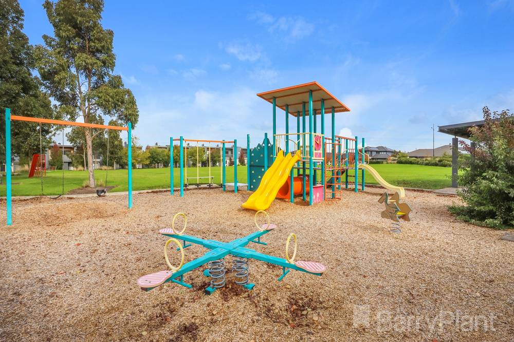 10 Fluent Lane, Greenvale, VIC 3059
