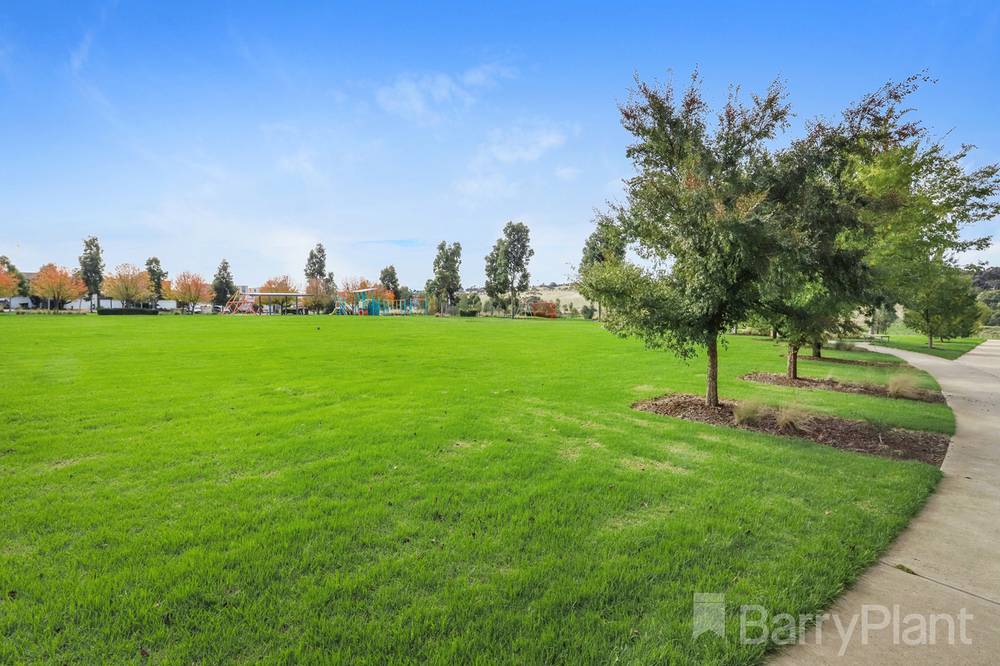 10 Fluent Lane, Greenvale, VIC 3059