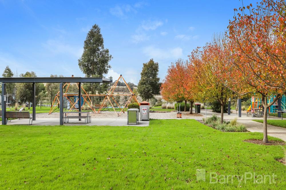 10 Fluent Lane, Greenvale, VIC 3059