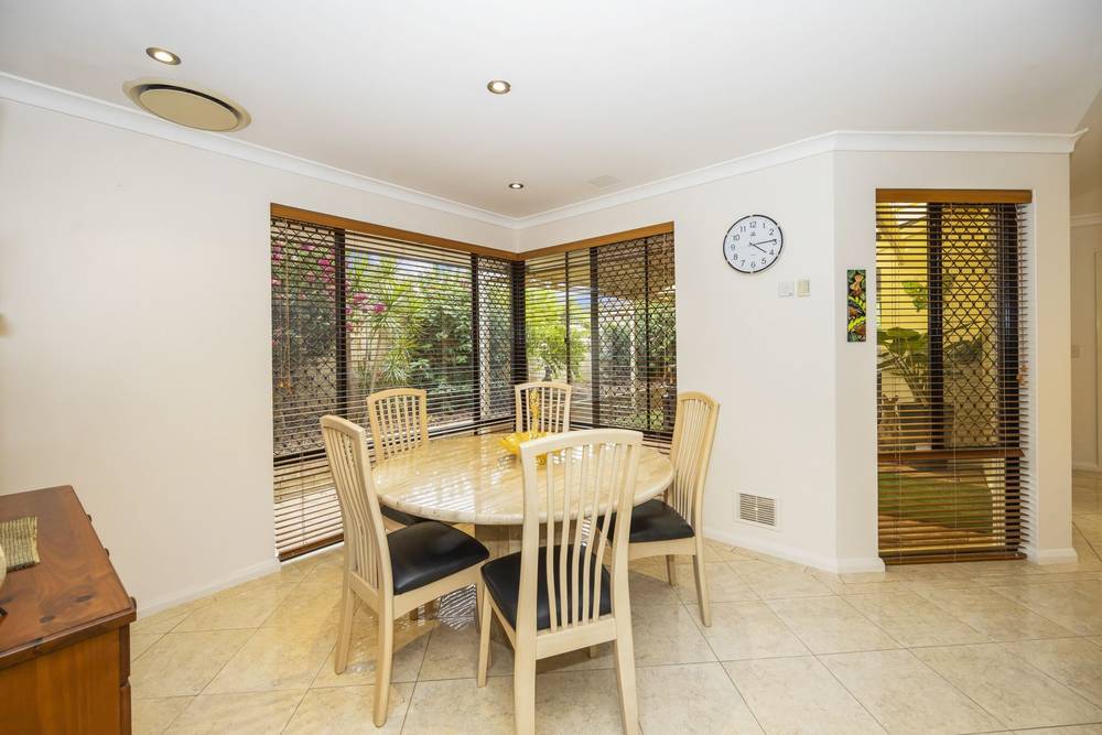 10 felton retreat, Mindarie, WA 6030