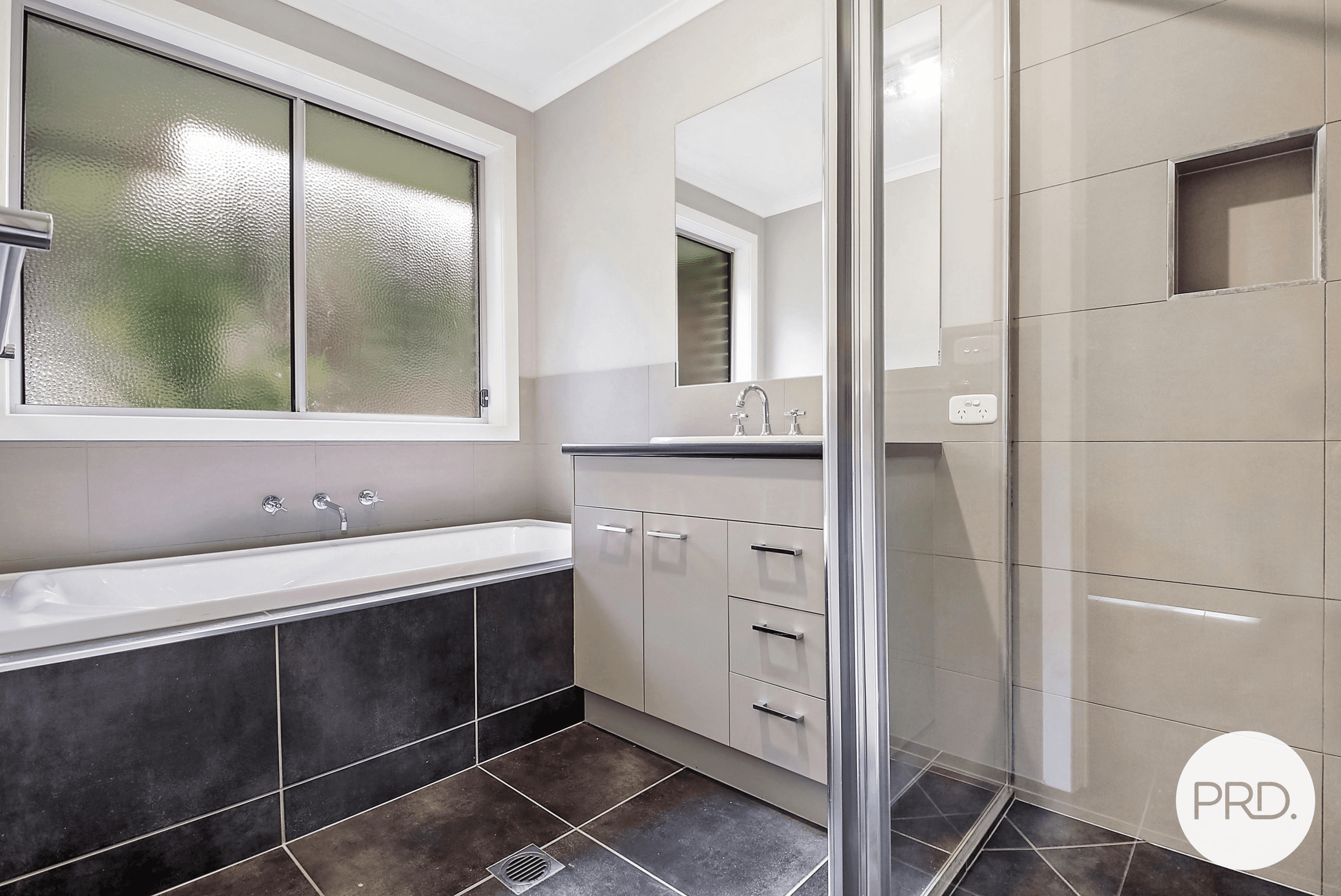 69 Fairway Gardens Road, THURGOONA, NSW 2640