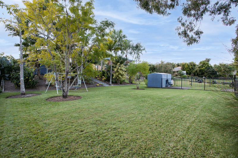 27 River Cove Place, HELENSVALE, QLD 4212