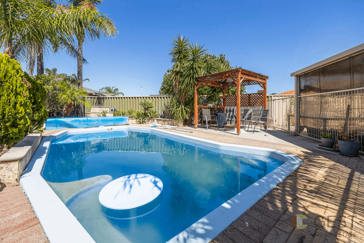 14 Bougainvillea Court, MARANGAROO, WA 6064