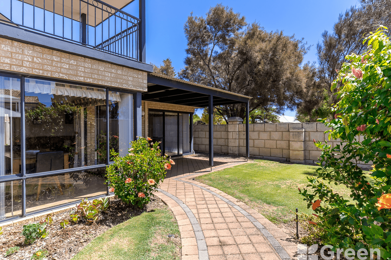 15 Rialto Place, Halls Head, WA 6210