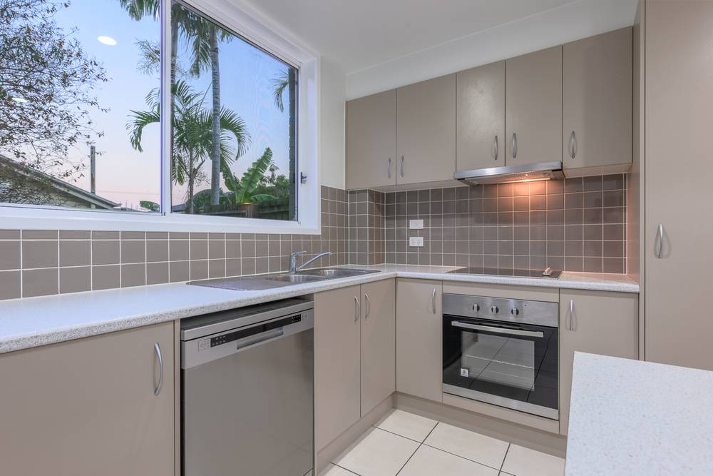 8/14 Fowler Street, WEST GLADSTONE, QLD 4680