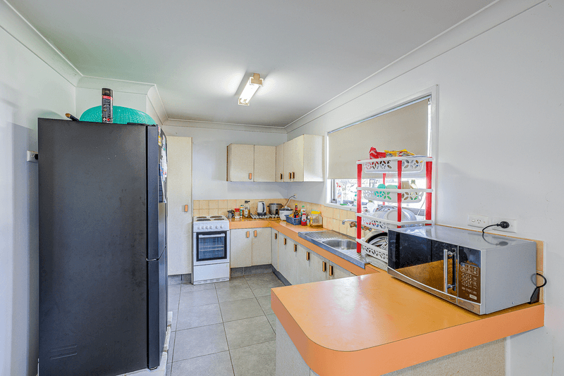 11 Gazania Street, KINGSTON, QLD 4114