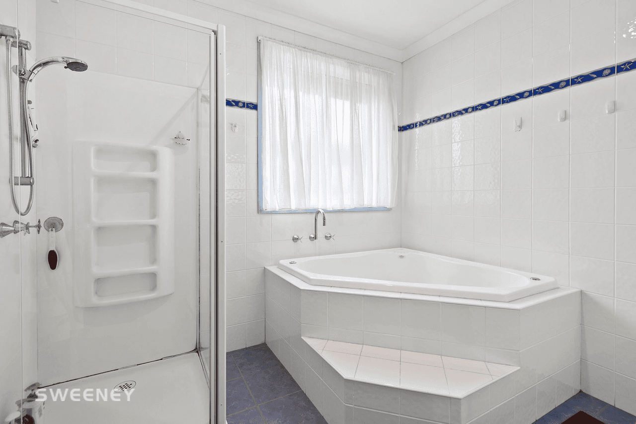 10 Lakefield Way, Cairnlea, VIC 3023