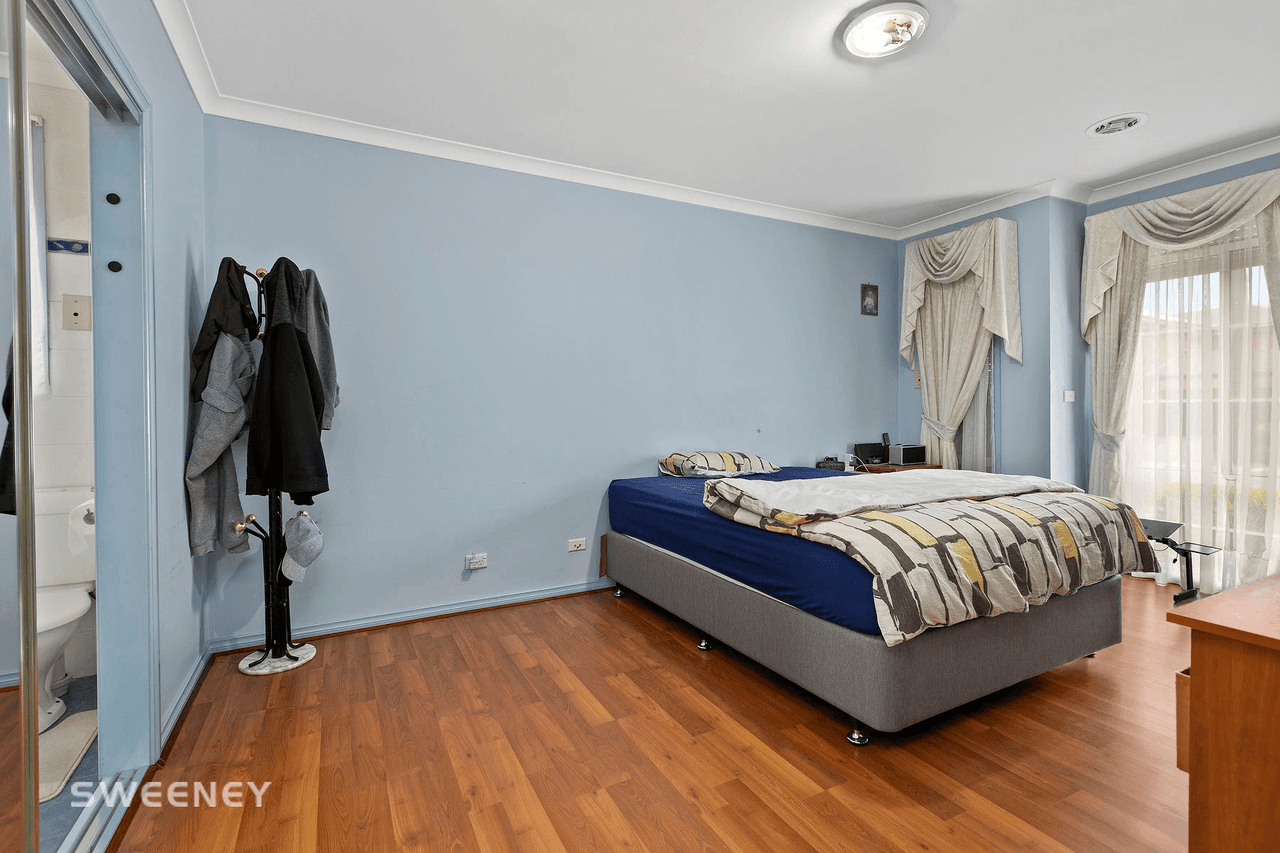 10 Lakefield Way, Cairnlea, VIC 3023