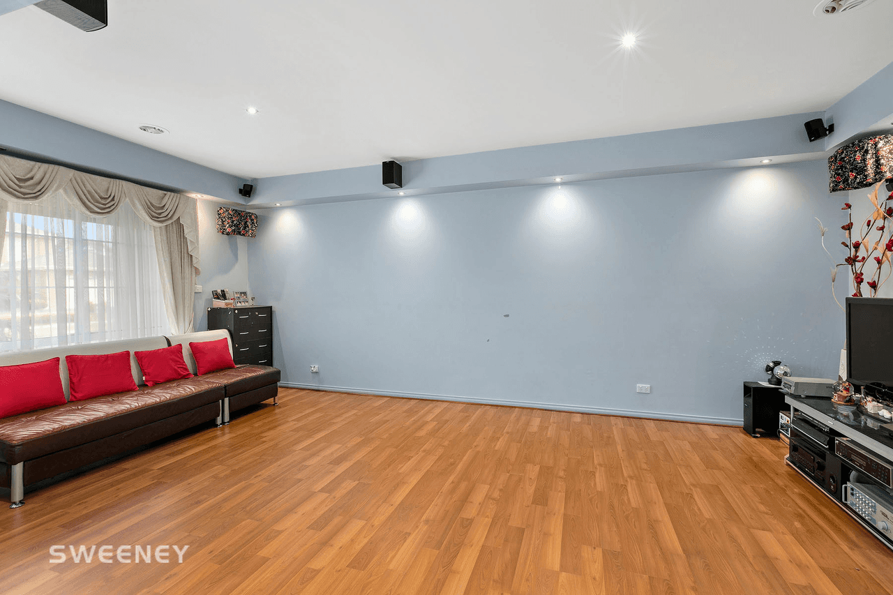 10 Lakefield Way, Cairnlea, VIC 3023