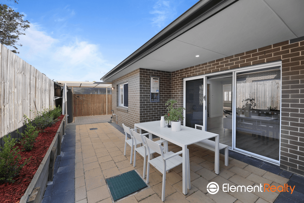 8A Deakin Streen, West Ryde, NSW 2114