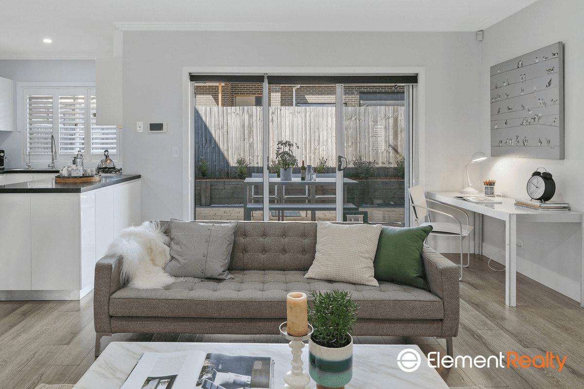 8A Deakin Streen, West Ryde, NSW 2114