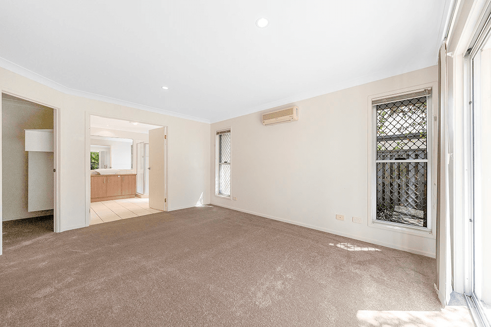 33 Rainbow Circuit, Coomera Waters, QLD 4209