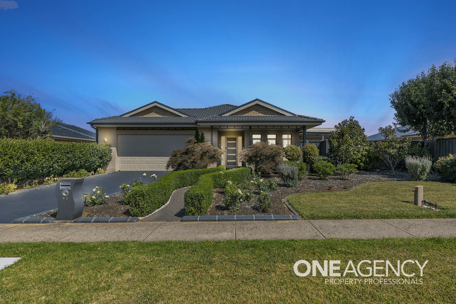 43 Norman Road, DROUIN, VIC 3818