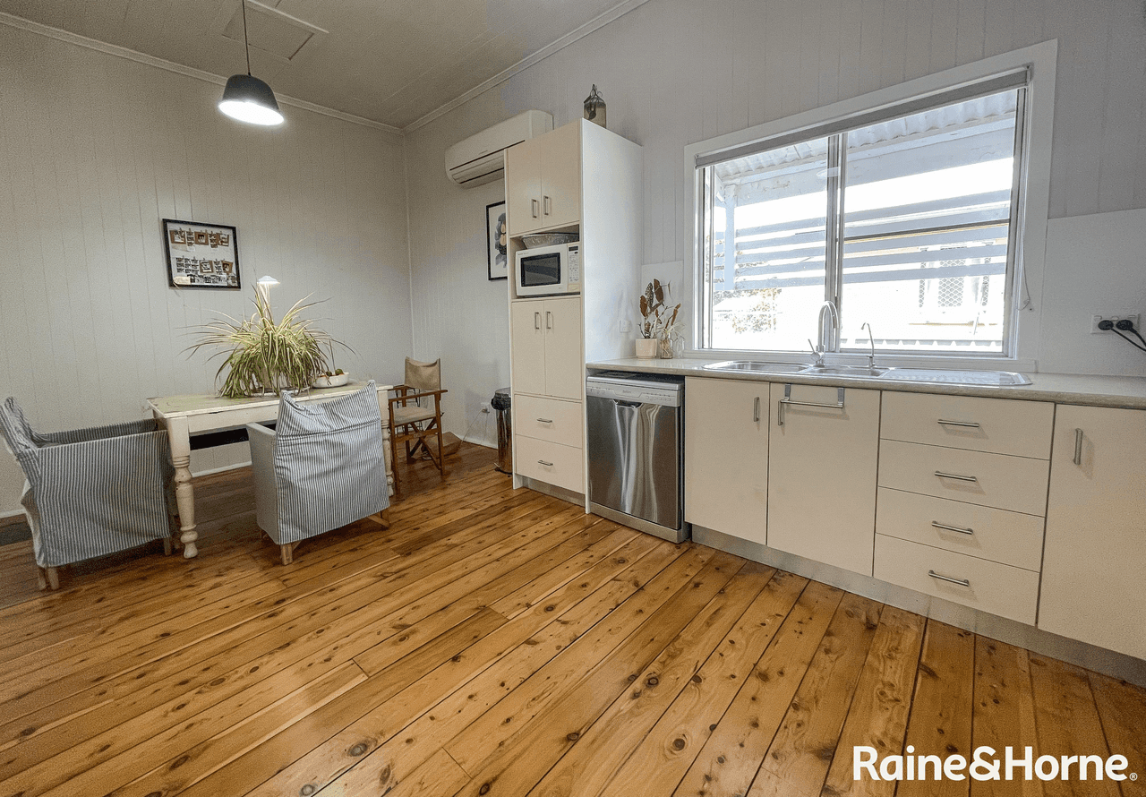 7 Geisel Street, DALBY, QLD 4405