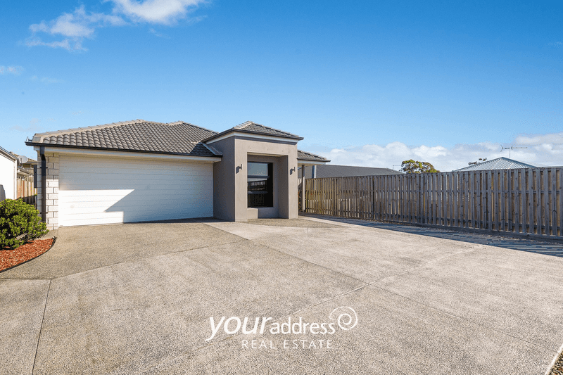 22 Mount Roberts Street, PARK RIDGE, QLD 4125