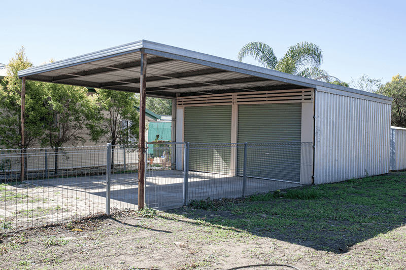 2 QUEEN STREET, DINMORE, QLD 4303