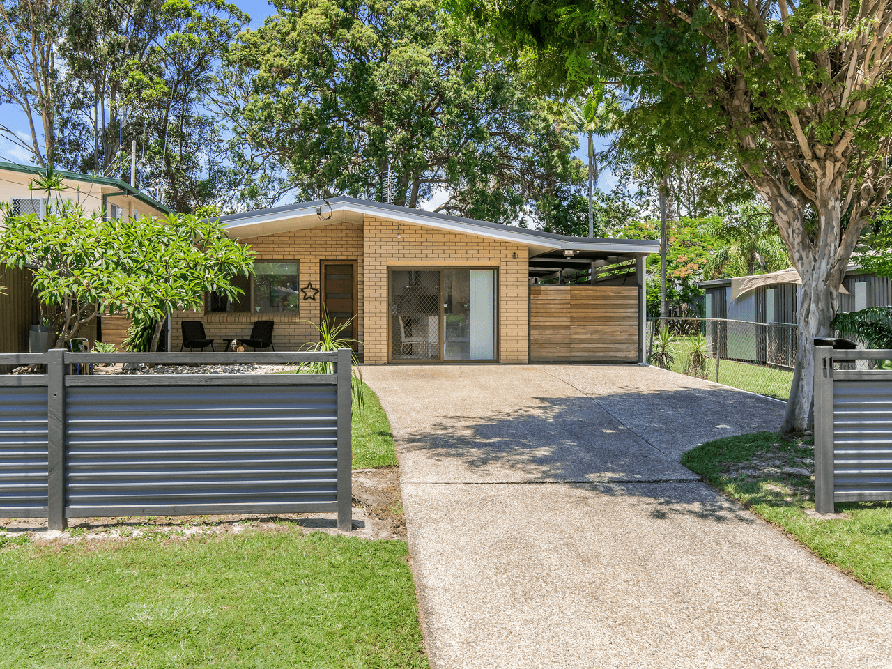 11 Nalkari Street, COOMBABAH, QLD 4216