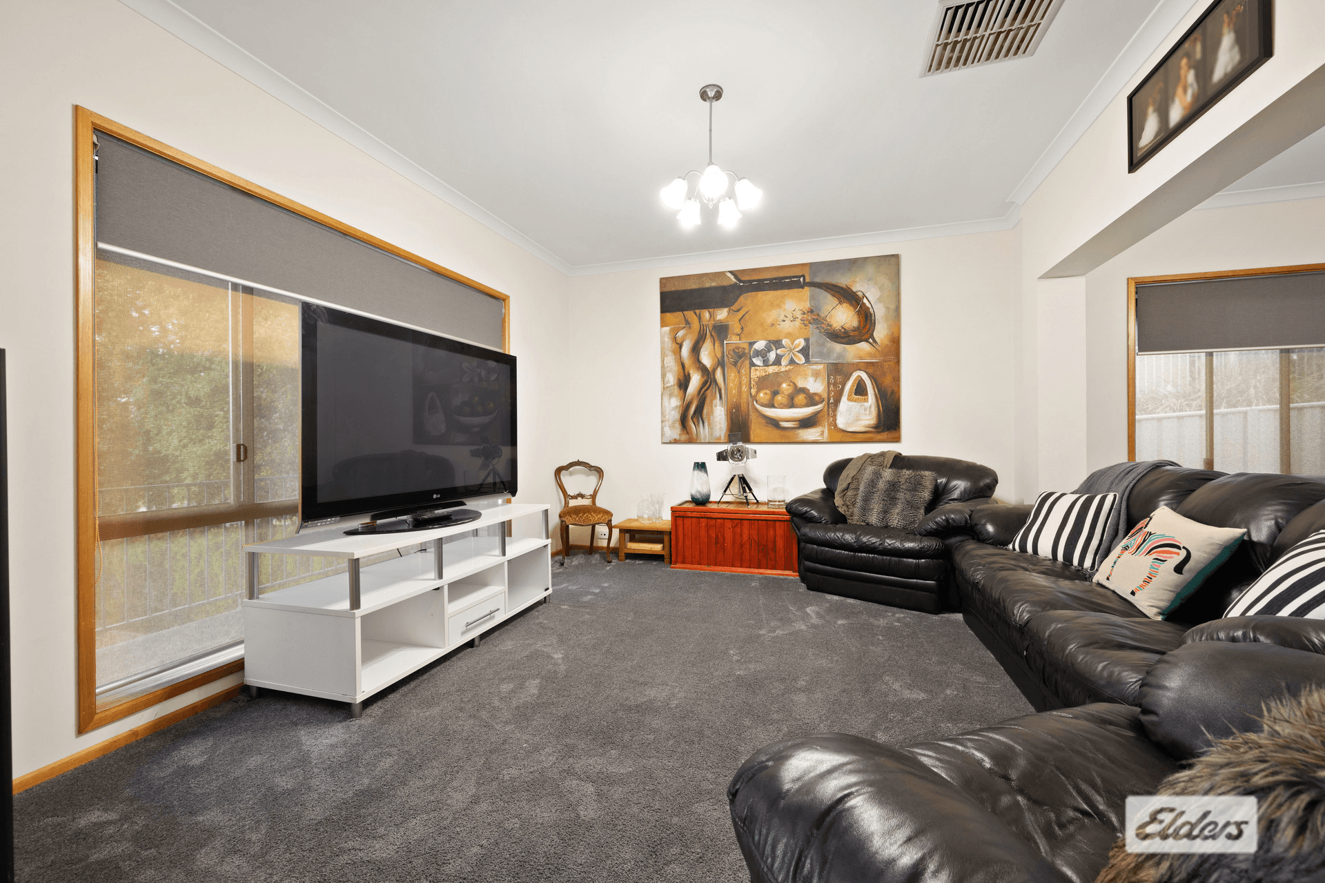 55 Avondale Drive, West Wodonga, VIC 3690