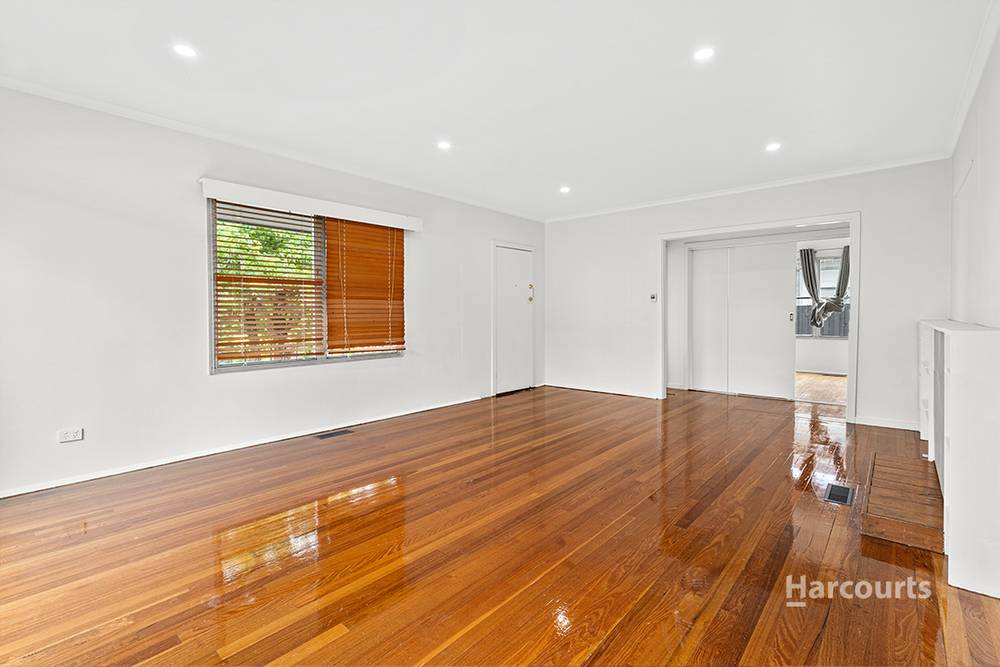 30 Chestnut Road, DOVETON, VIC 3177