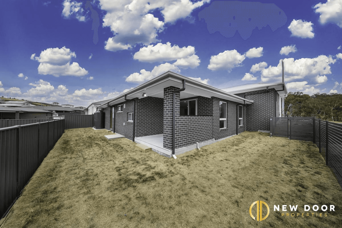 33 Briand Crescent, GOOGONG, NSW 2620