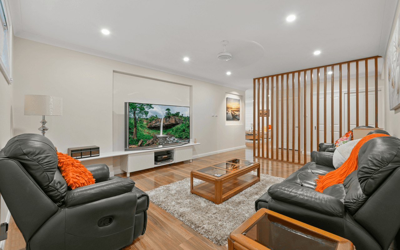 24 Kookaburra Drive, GREGORY HILLS, NSW 2557