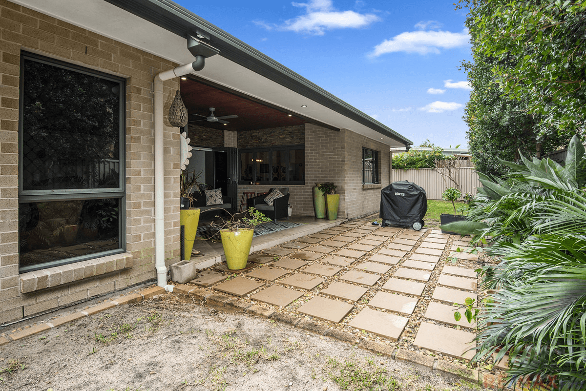 19 New Holland Drive, Pelican Waters, QLD 4551