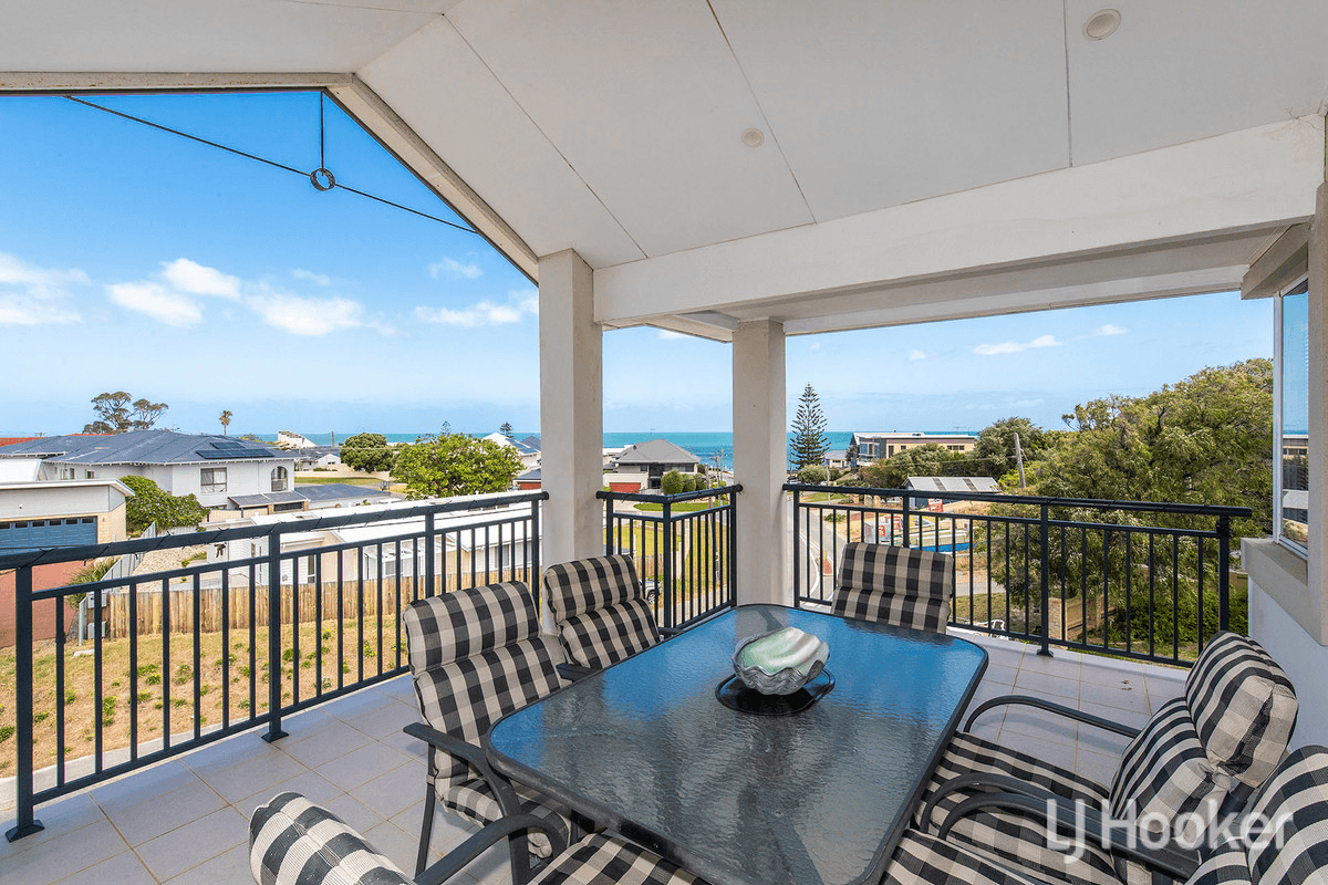 1/110 Leighton Road, HALLS HEAD, WA 6210