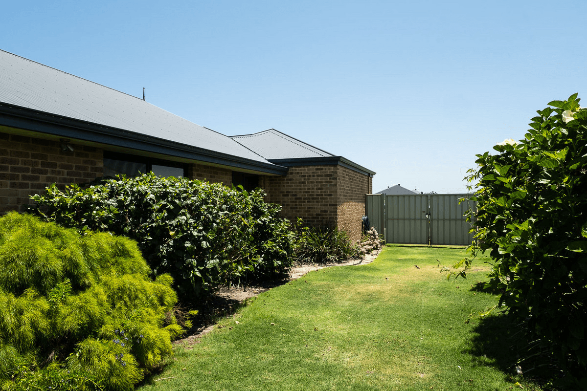 16 Pearl Link, Australind, WA 6233