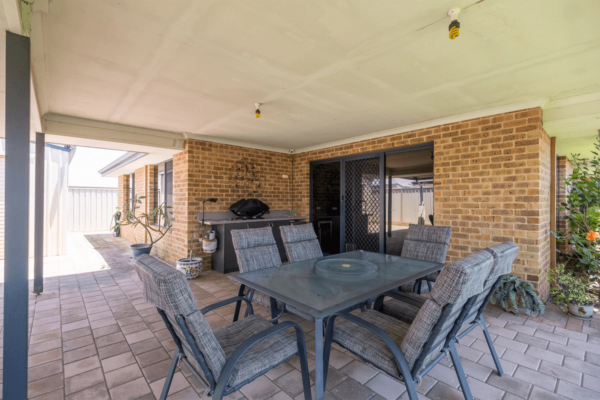 16 Pearl Link, Australind, WA 6233