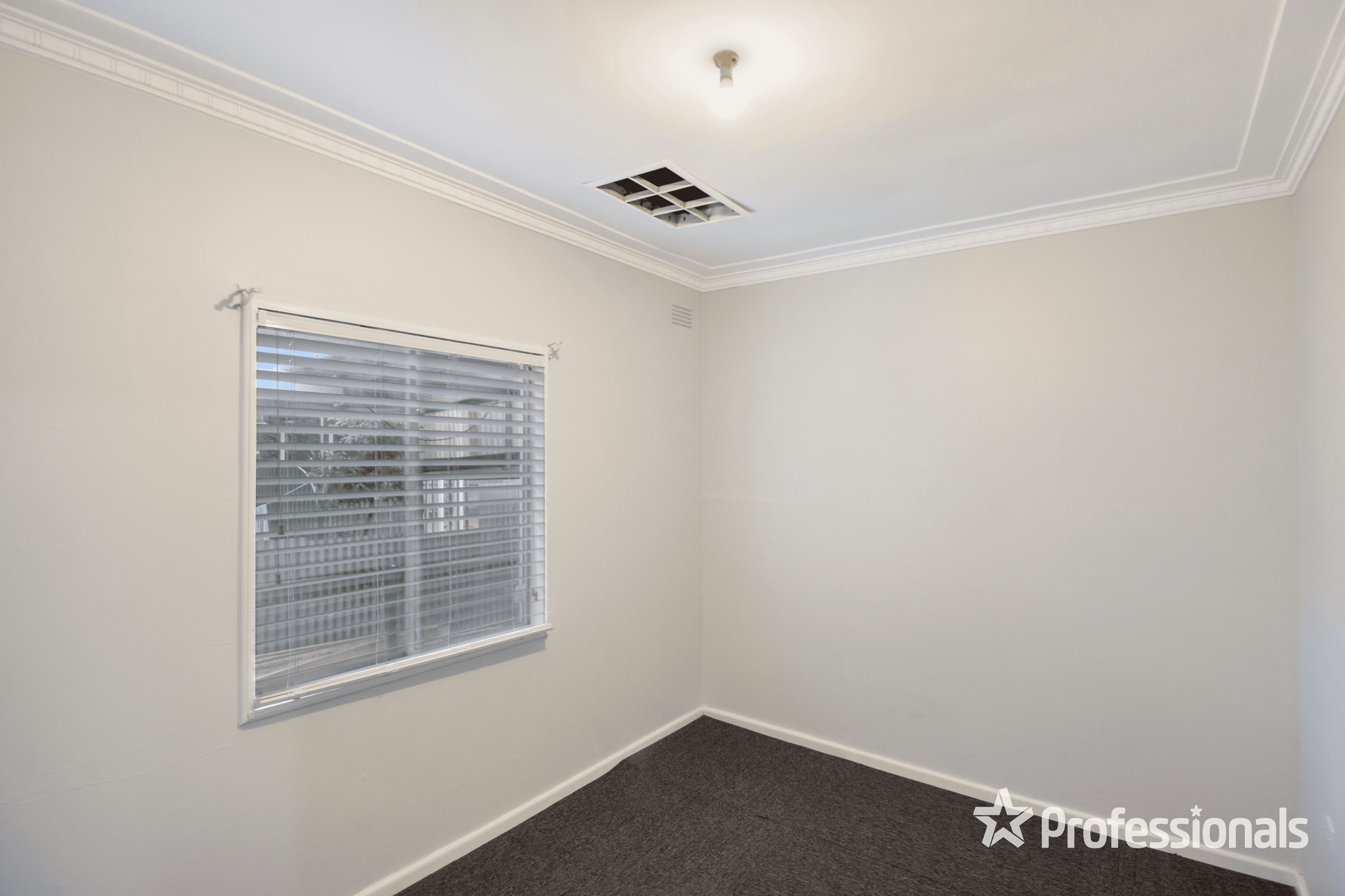 14 Manoora Avenue, Mount Austin, NSW 2650