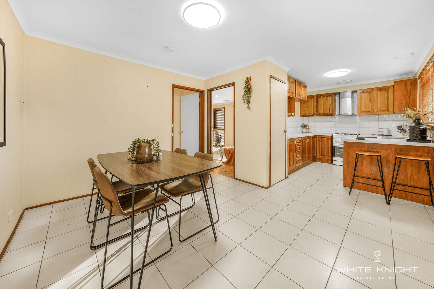 2 Tarana Crescent, KINGS PARK, VIC 3021