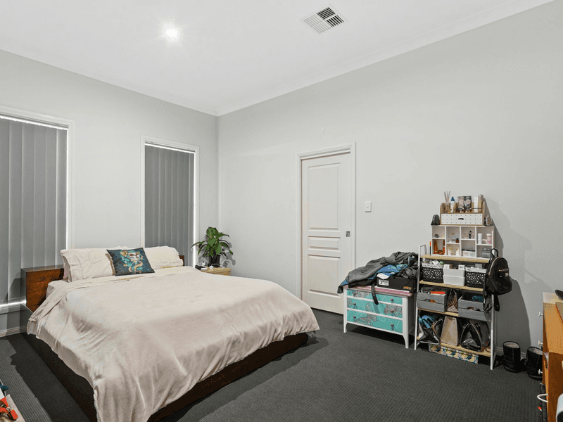 5 Pilot Close, MINTO, NSW 2566