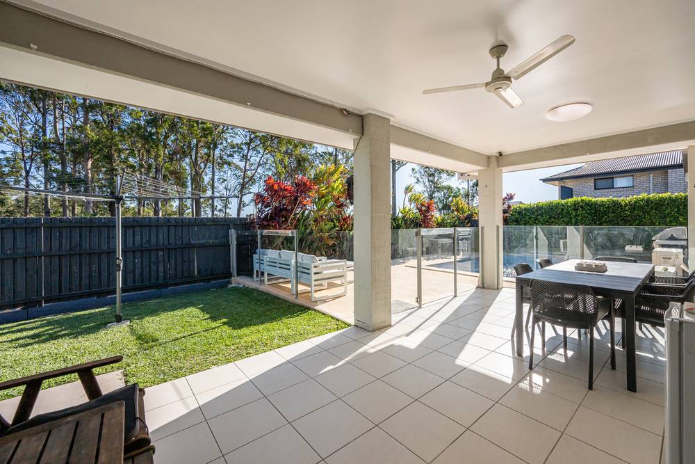 1 Hillary Drive, Warner, QLD 4500