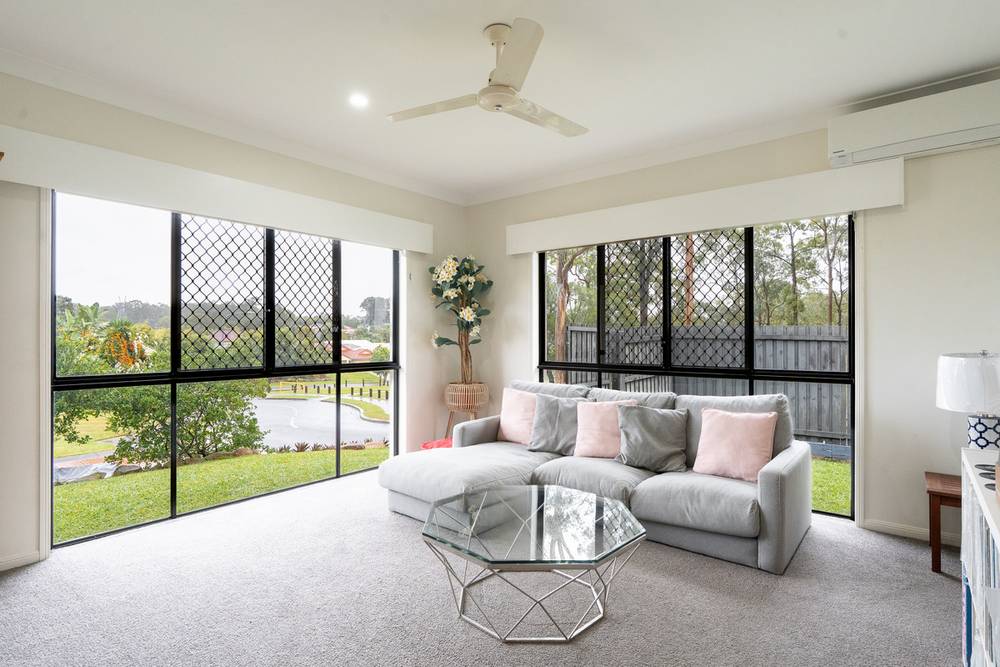 1 Hillary Drive, Warner, QLD 4500