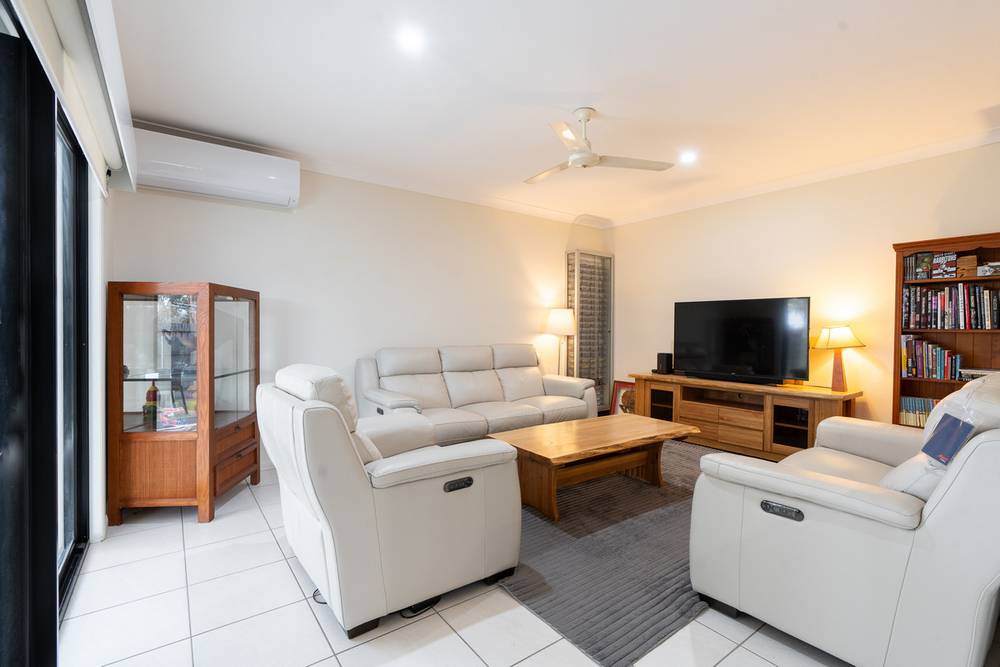 1 Hillary Drive, Warner, QLD 4500