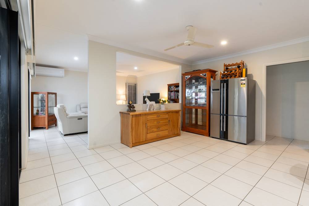 1 Hillary Drive, Warner, QLD 4500
