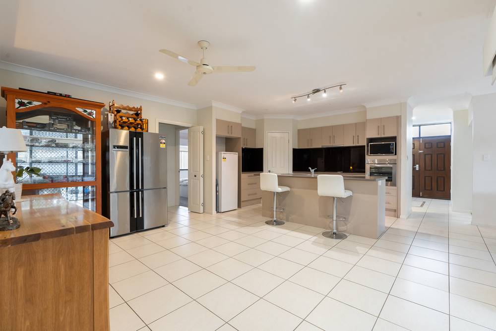 1 Hillary Drive, Warner, QLD 4500