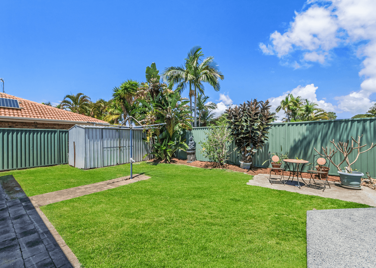 18 Honeywood Court, BURLEIGH WATERS, QLD 4220