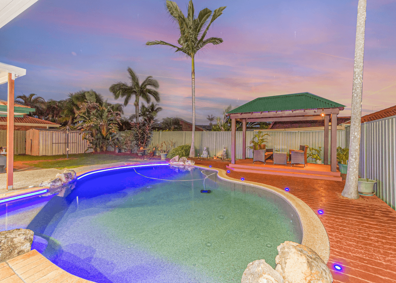 18 Honeywood Court, BURLEIGH WATERS, QLD 4220