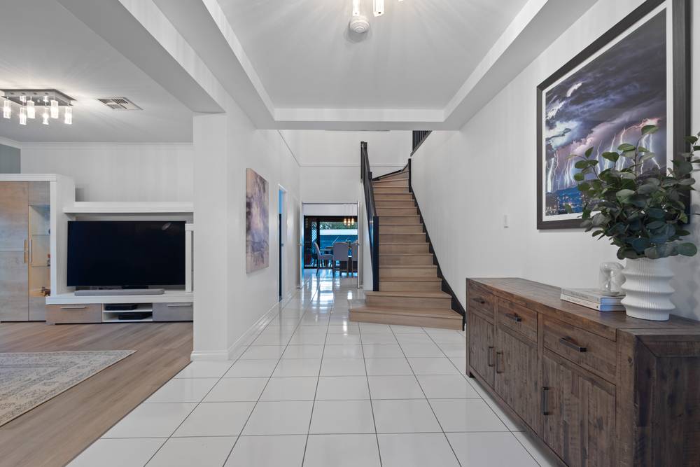 67 Buckland Road, EVERTON HILLS, QLD 4053