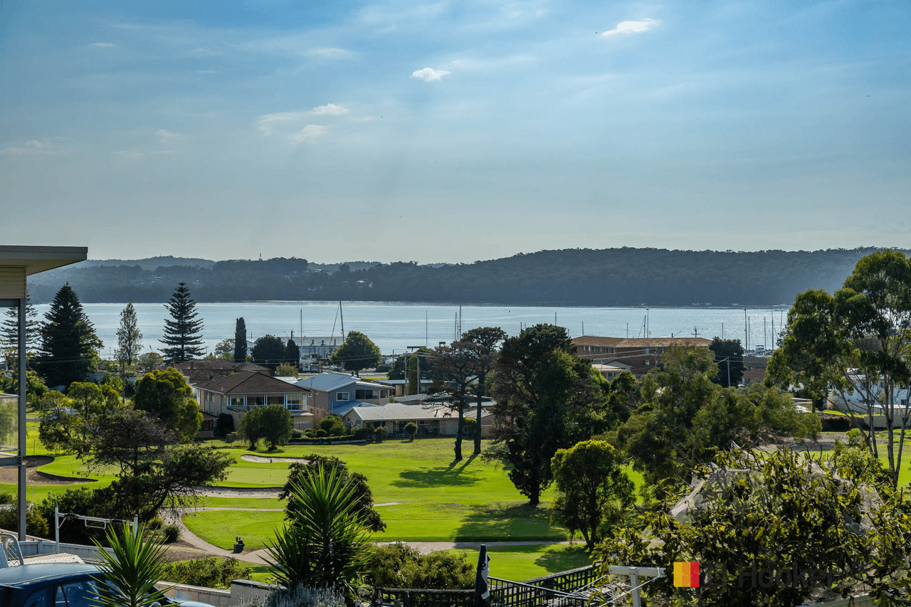 25 Bavarde Avenue, BATEMANS BAY, NSW 2536