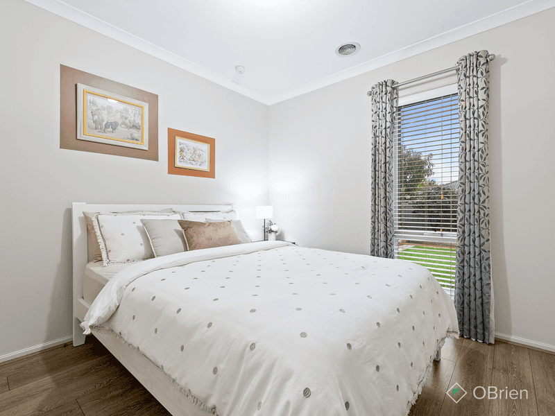 28 Bradford Drive, Cranbourne East, VIC 3977