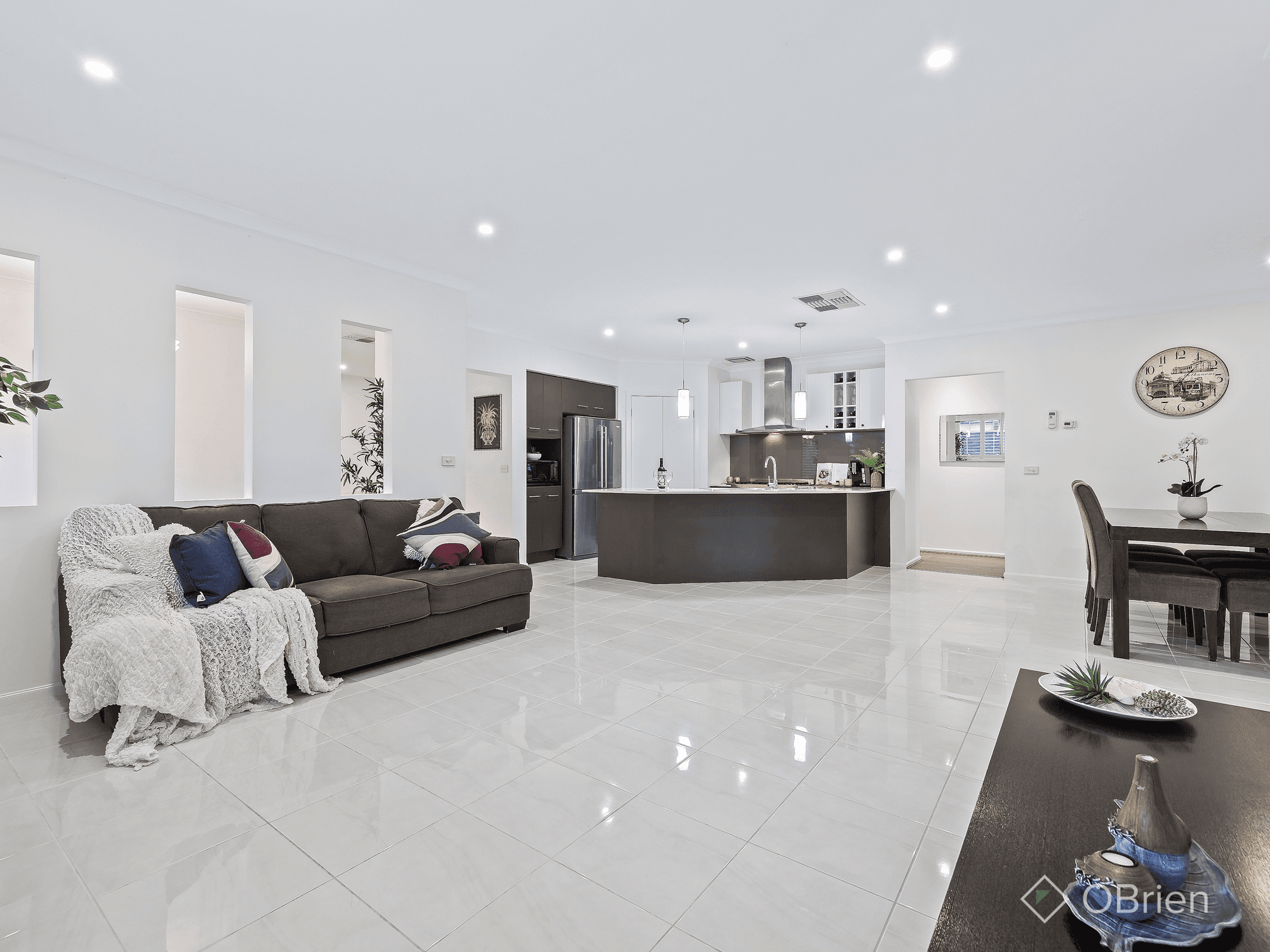 28 Bradford Drive, Cranbourne East, VIC 3977