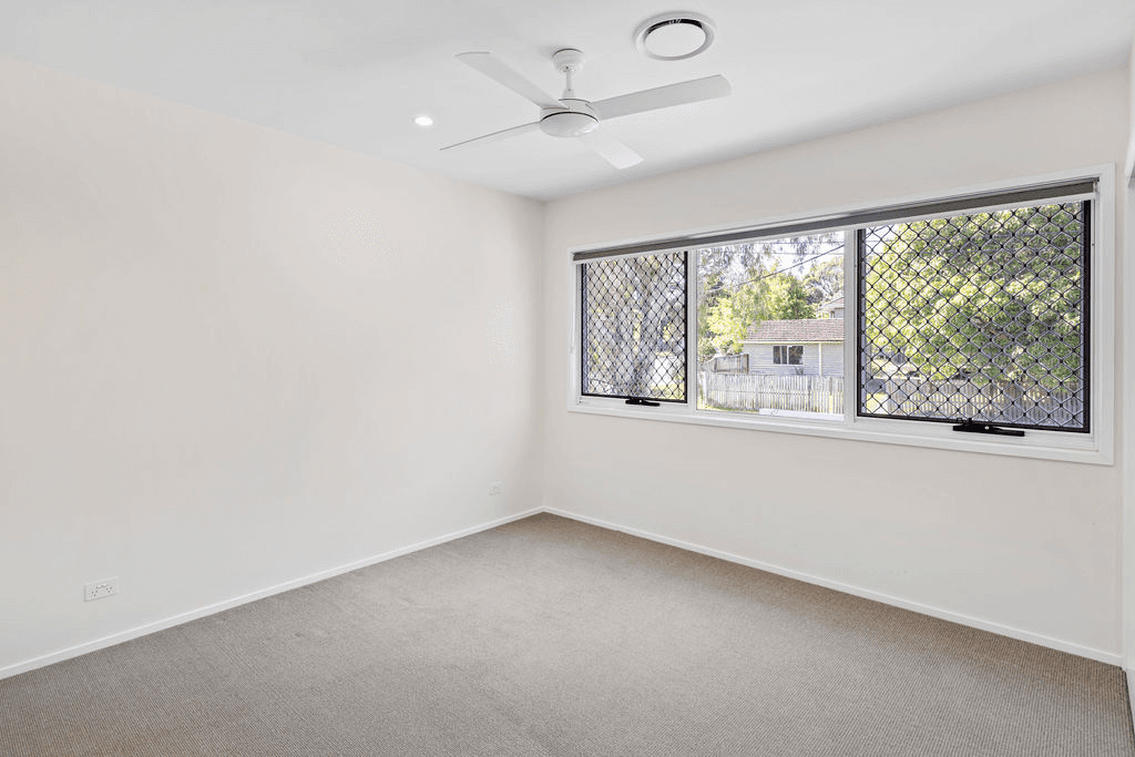 2/24 Billington Street, LABRADOR, QLD 4215