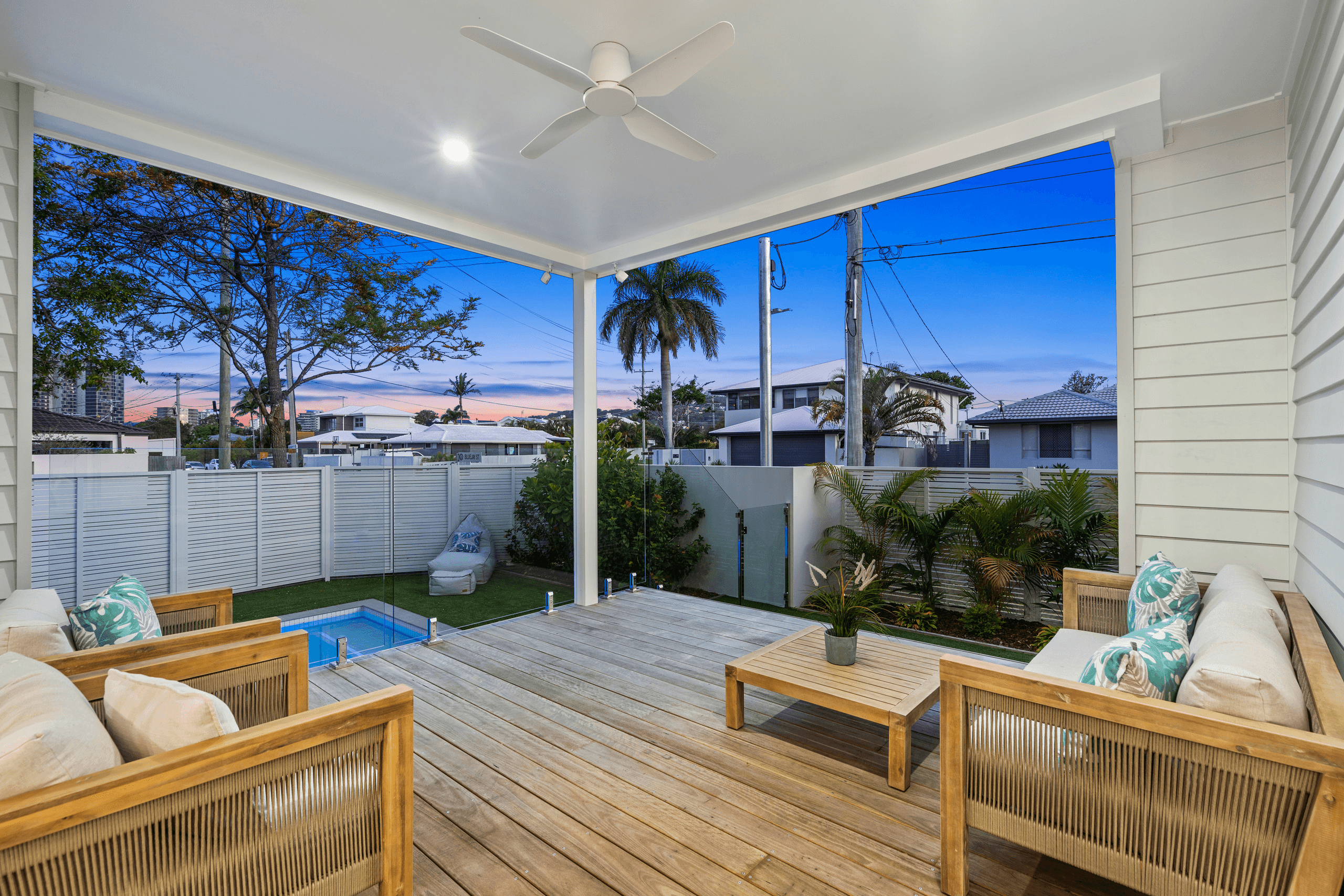 50 Bluejay Street, BURLEIGH WATERS, QLD 4220