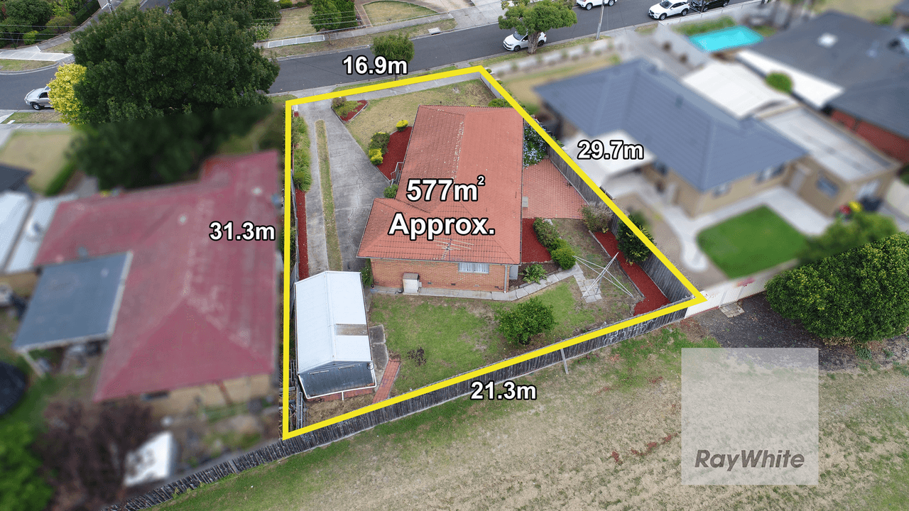 32 Linacre Crescent, GLADSTONE PARK, VIC 3043