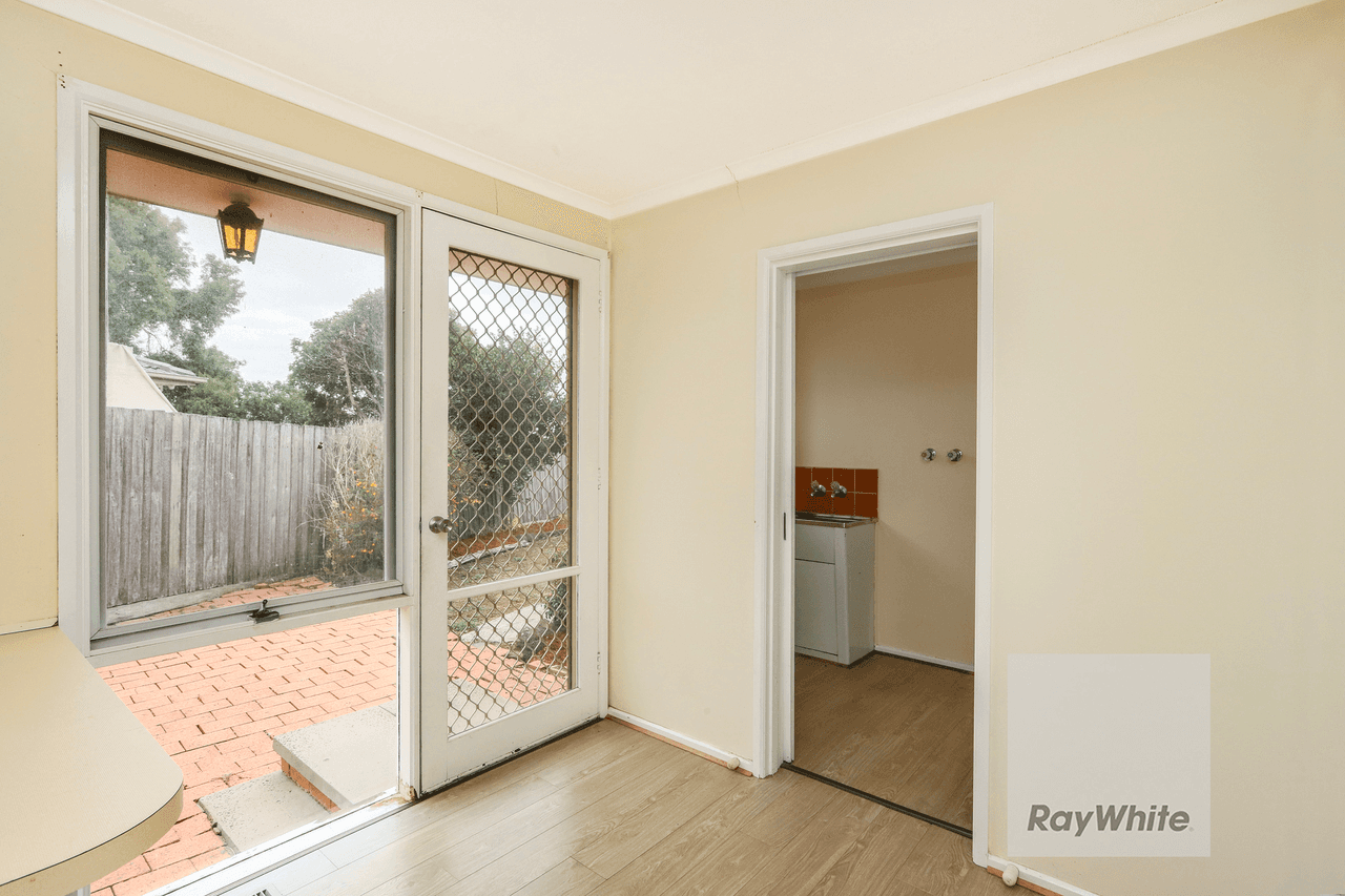 32 Linacre Crescent, GLADSTONE PARK, VIC 3043