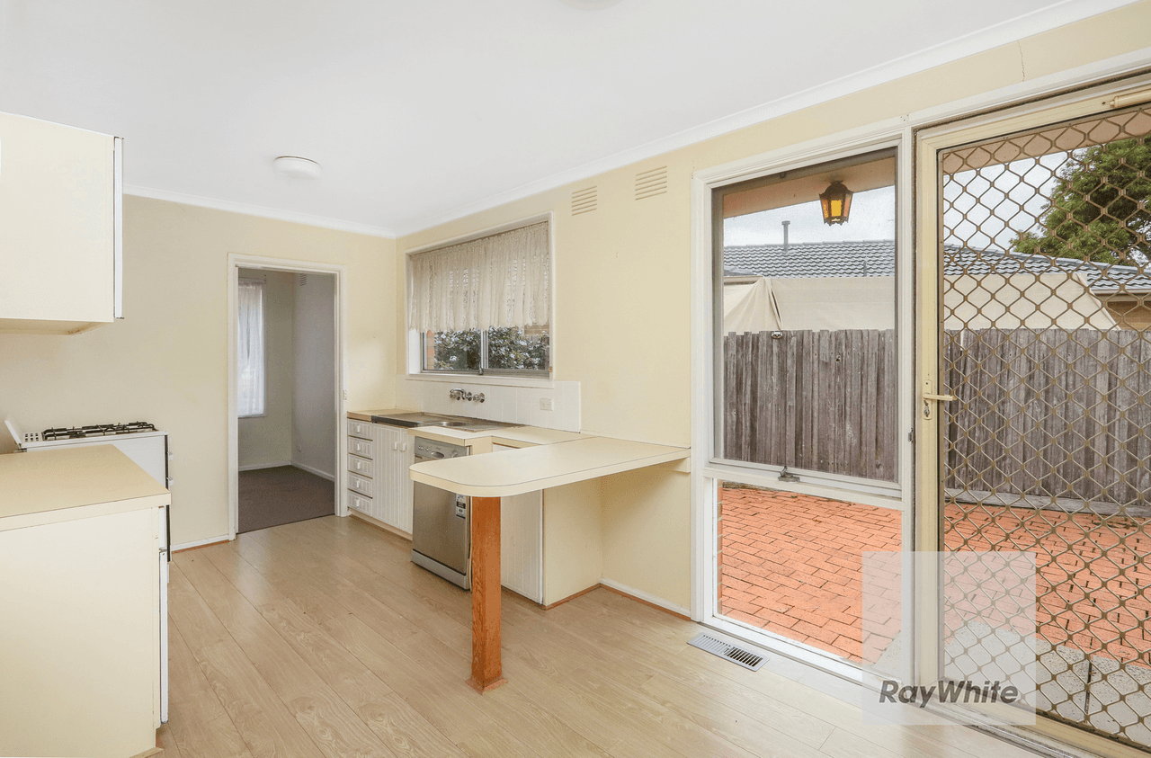 32 Linacre Crescent, GLADSTONE PARK, VIC 3043